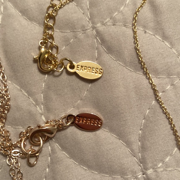 Express necklaces - Picture 4 of 5